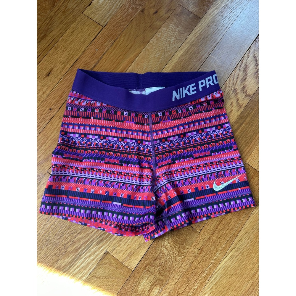 Nike pro
